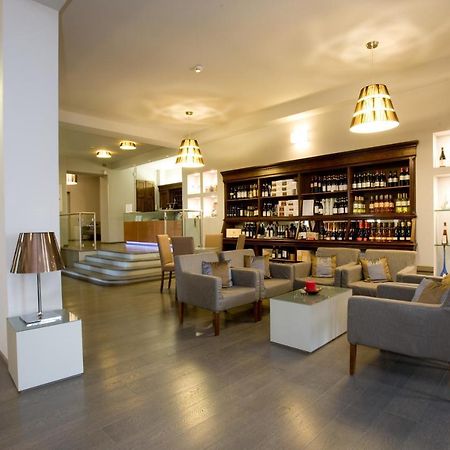 Hotel Castello Di Santa Vittoria Santa Vittoria dʼAlba エクステリア 写真