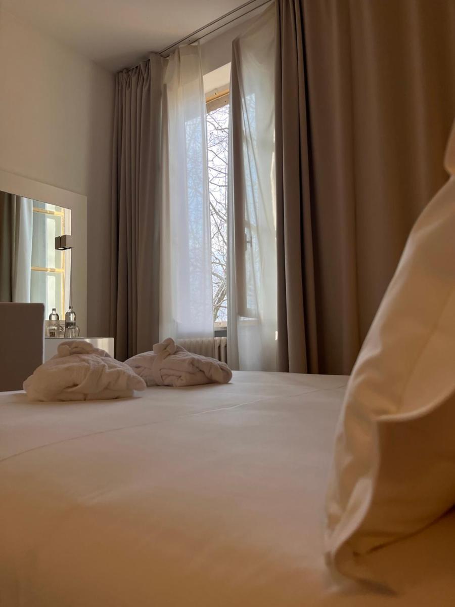 Hotel Castello Di Santa Vittoria Santa Vittoria dʼAlba エクステリア 写真