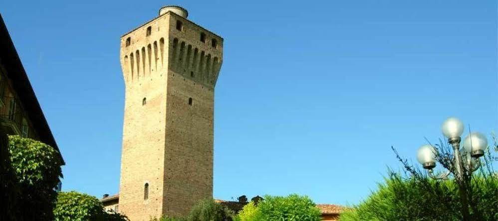Hotel Castello Di Santa Vittoria Santa Vittoria dʼAlba エクステリア 写真