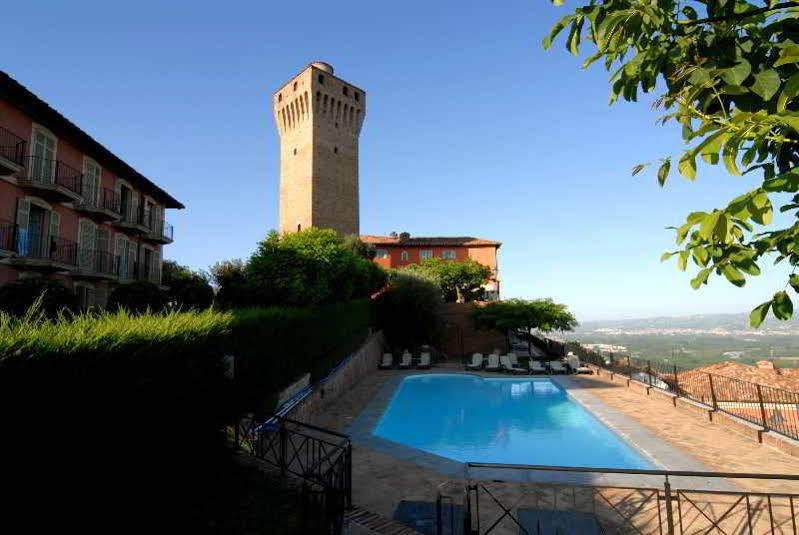 Hotel Castello Di Santa Vittoria Santa Vittoria dʼAlba エクステリア 写真